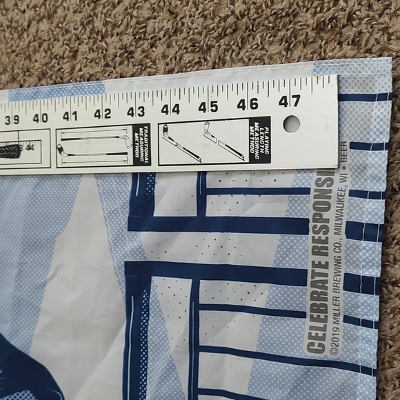 Milwaukee Brewers Bernie Miller Lite Flag Limited Edition Rare - Picture 10 of 12